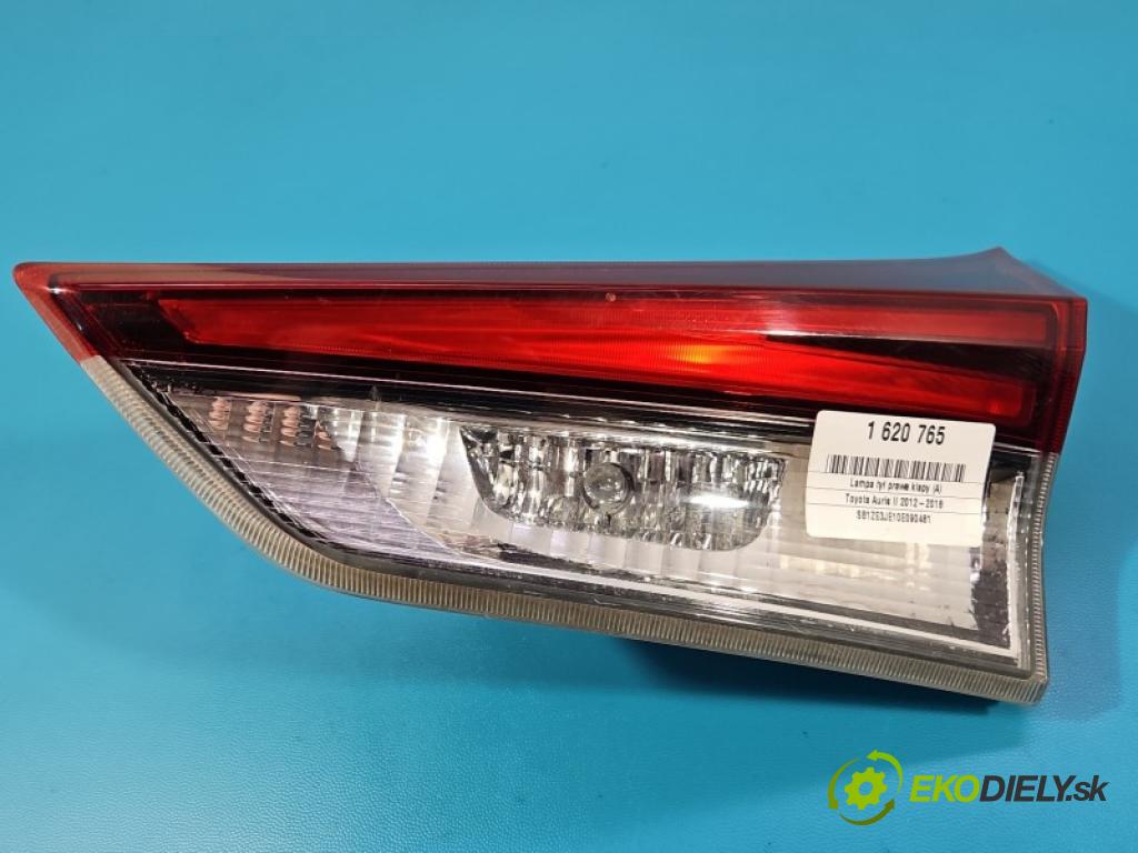 Toyota Auris II 2012-2018 1.6 16V 132  HP manual 97 kW 1598 cm3 5- svetlo / reflektor zadné pravé kufrové dvere