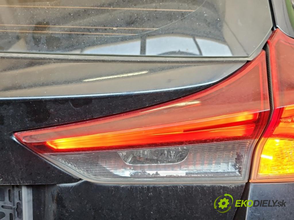 Toyota Auris II 2012-2018 1.6 16V 132  HP manual 97 kW 1598 cm3 5- svetlo / reflektor zadné pravé kufrové dvere 