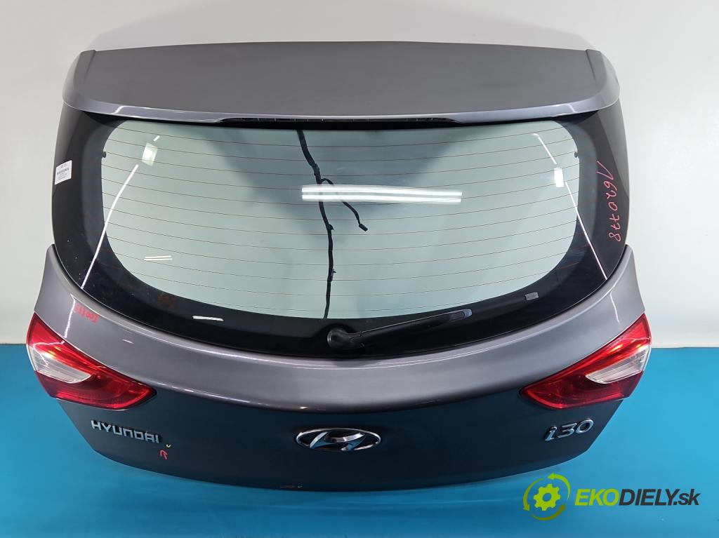 Hyundai I30 II 2012-2016 1.4 16V G4FA 99 HP manual 73 kW 1396 cm3 5- zadna kufor  (Kapota zadná (kufor))