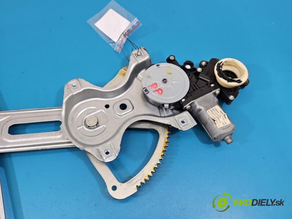 Toyota Auris II 2012-2018 1.6 16V 132 hp manual 97 kW 1598 cm3 5- mechanismus stahování přední pravý 85710-0242B