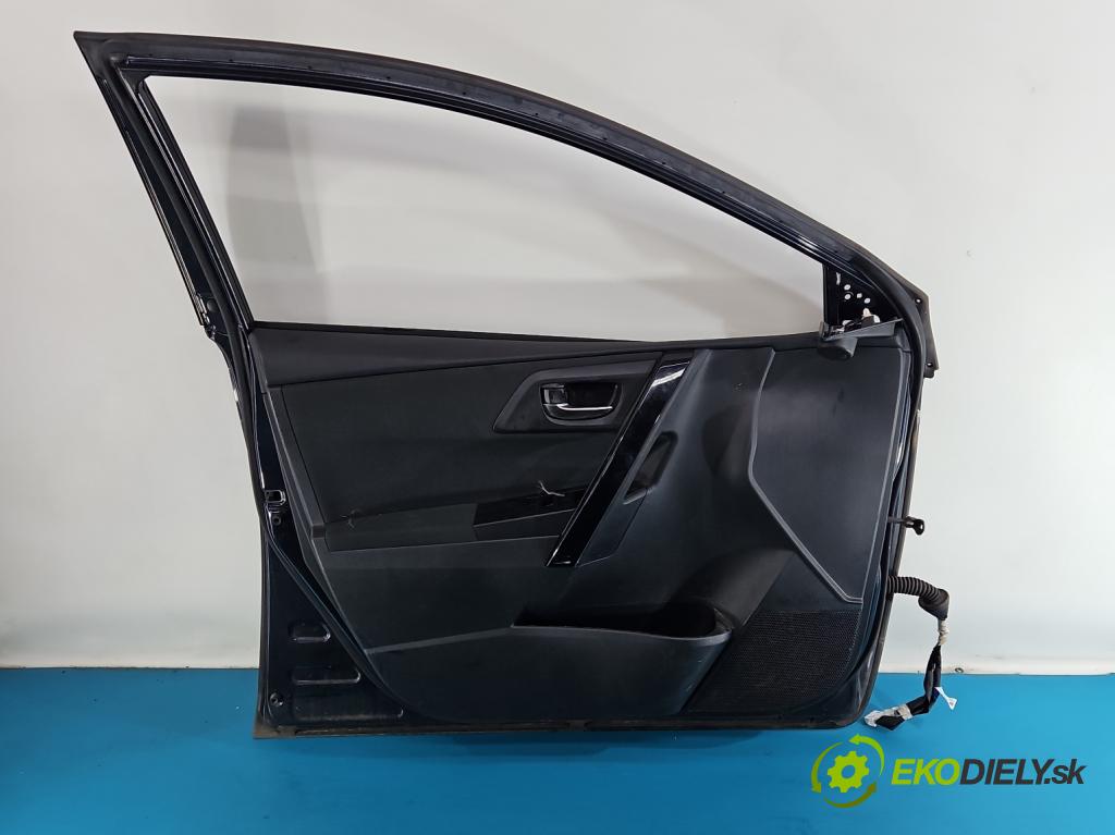 Toyota Auris II 2012-2018 1.6 16V 132  HP manual 97 kW 1598 cm3 5- dvere predné ľavé  (Kľučka dverí ostatné)
