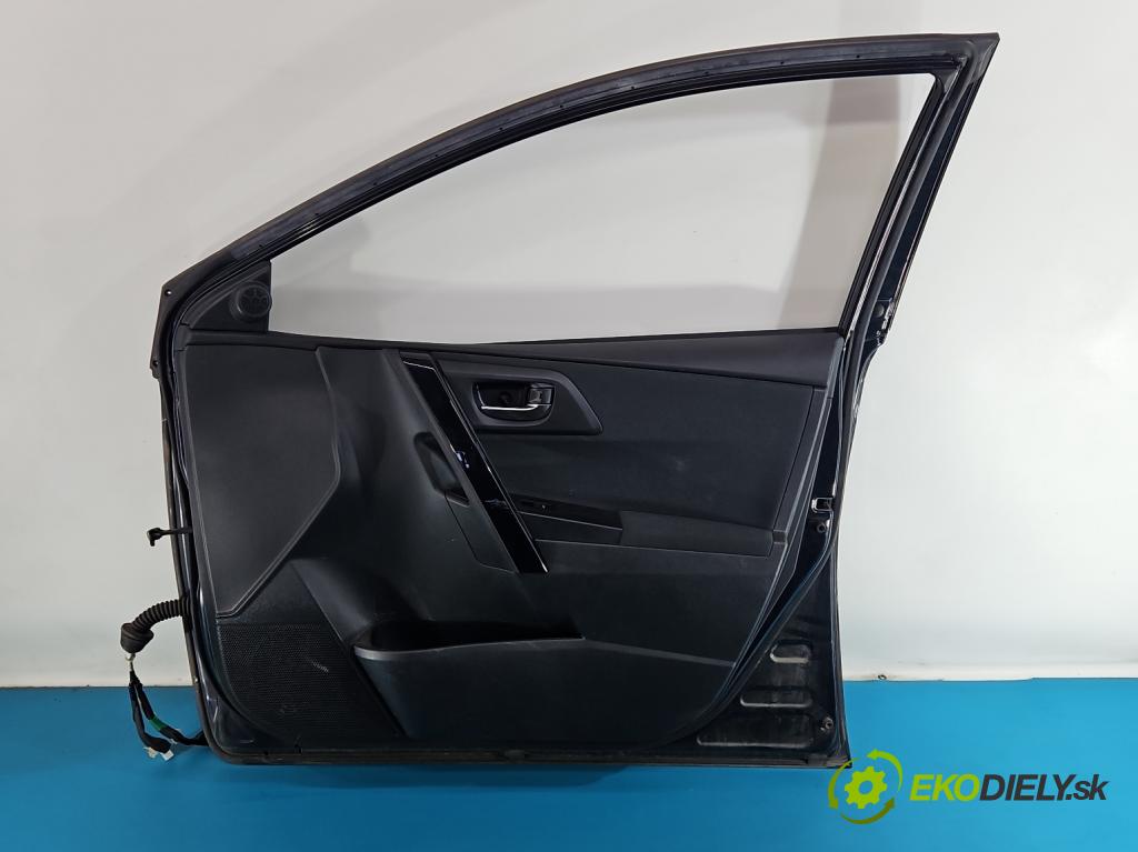 Toyota Auris II 2012-2018 1.6 16V 132 hp manual 97 kW 1598 cm3 5- dveře přední pravé  (Klika dveří ostatní)