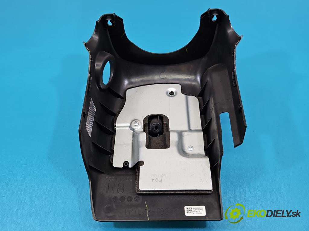 Toyota Yaris IV 2020- 1.5 12V 125 HP manual 92 kW 1490 cm3 5- kryt plast 45286-K0040