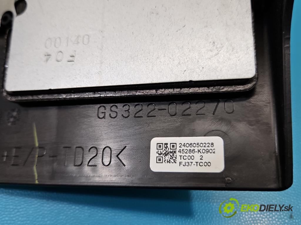 Toyota Yaris IV 2020- 1.5 12V 125 HP manual 92 kW 1490 cm3 5- kryt plast 45286-K0040