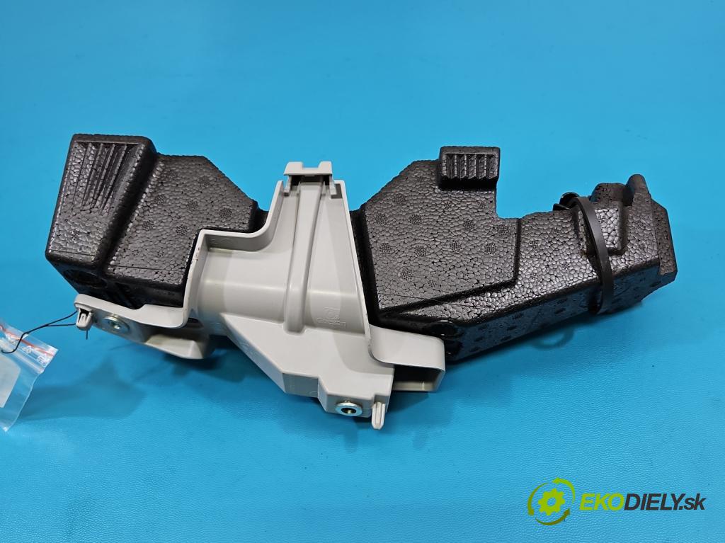 Toyota Yaris IV 2020- 1.5 12V 125 HP manual 92 kW 1490 cm3 5- Upevnenie: 64766-K0070