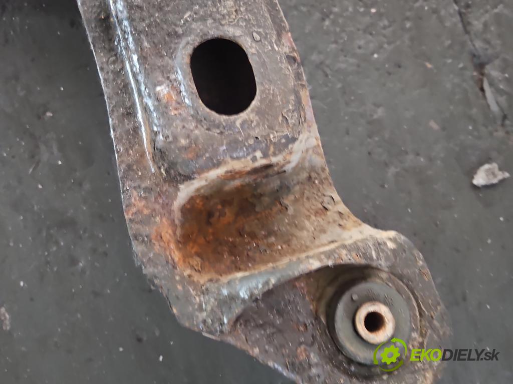 Audi 80 B4 1991-1994 2.0 8V 90 HP manual 66 kW 1984 cm3 4- výstuha motora