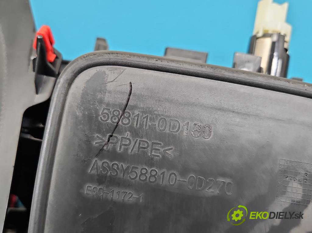 Toyota Yaris IV 2020- 1.5 12V 125 HP manual 92 kW 1490 cm3 5- kryt plast 58811-0D180