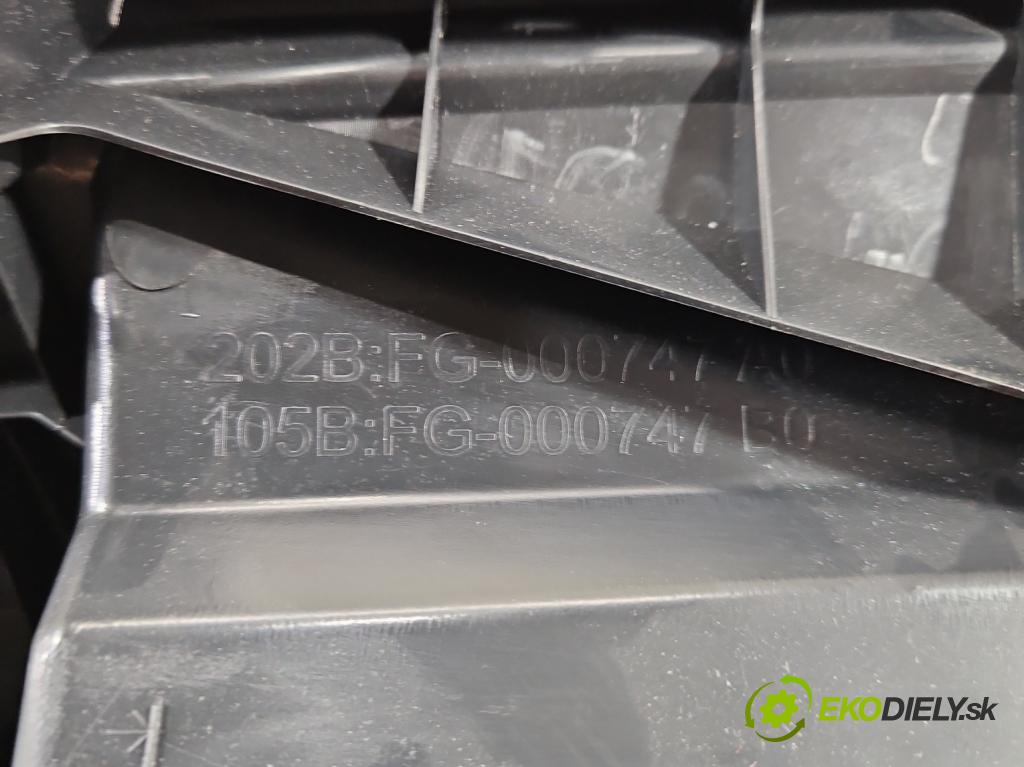 Toyota Yaris IV 2020- 1.5 12V 125 HP manual 92 kW 1490 cm3 5- kastlík 55550-0D430