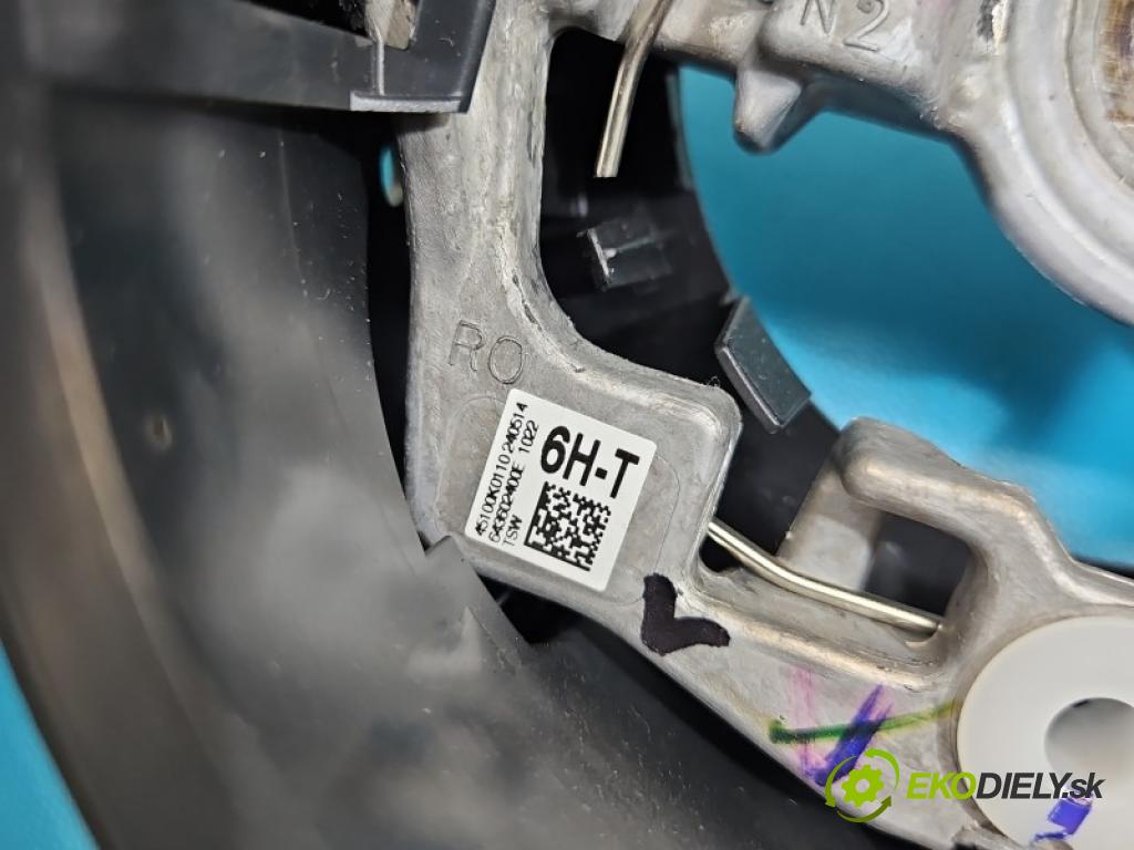 Toyota Yaris IV 2020- 1.5 12V 125 HP manual 92 kW 1490 cm3 5- volant  (Volant)
