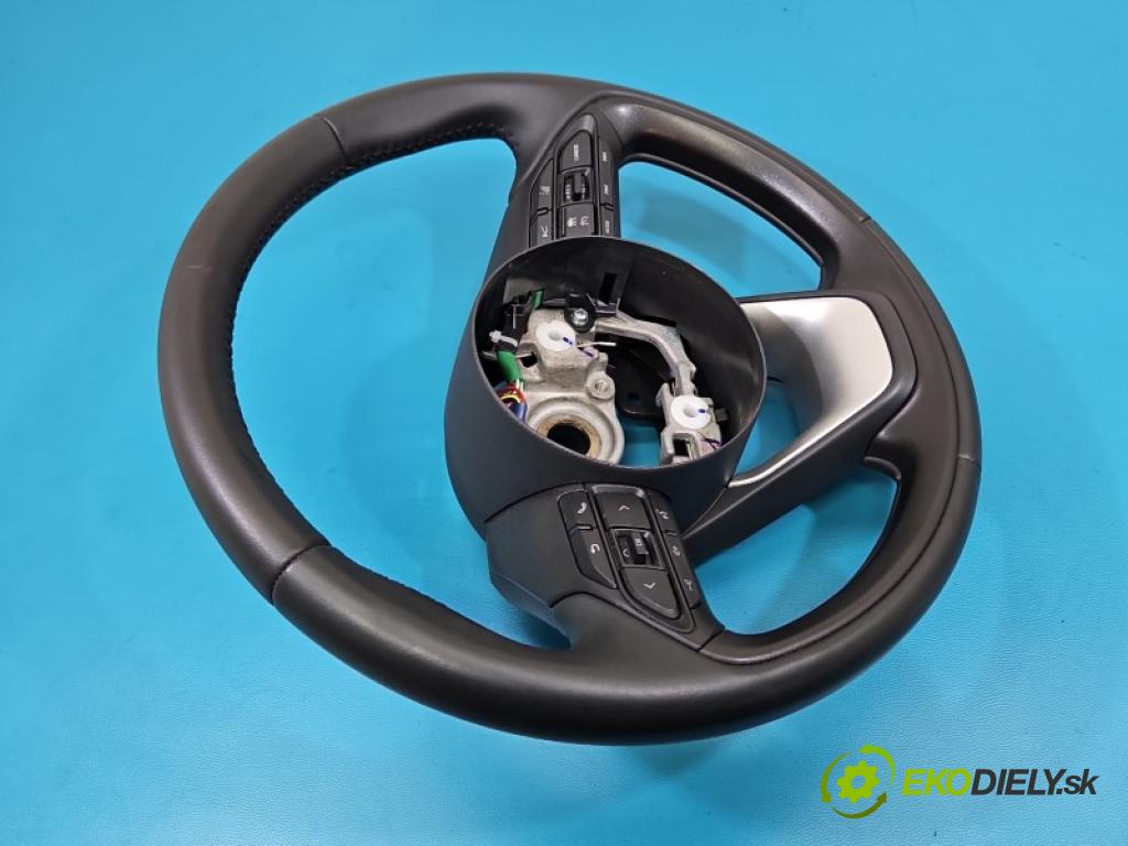 Toyota Yaris IV 2020- 1.5 12V 125 HP manual 92 kW 1490 cm3 5- volant  (Volant)