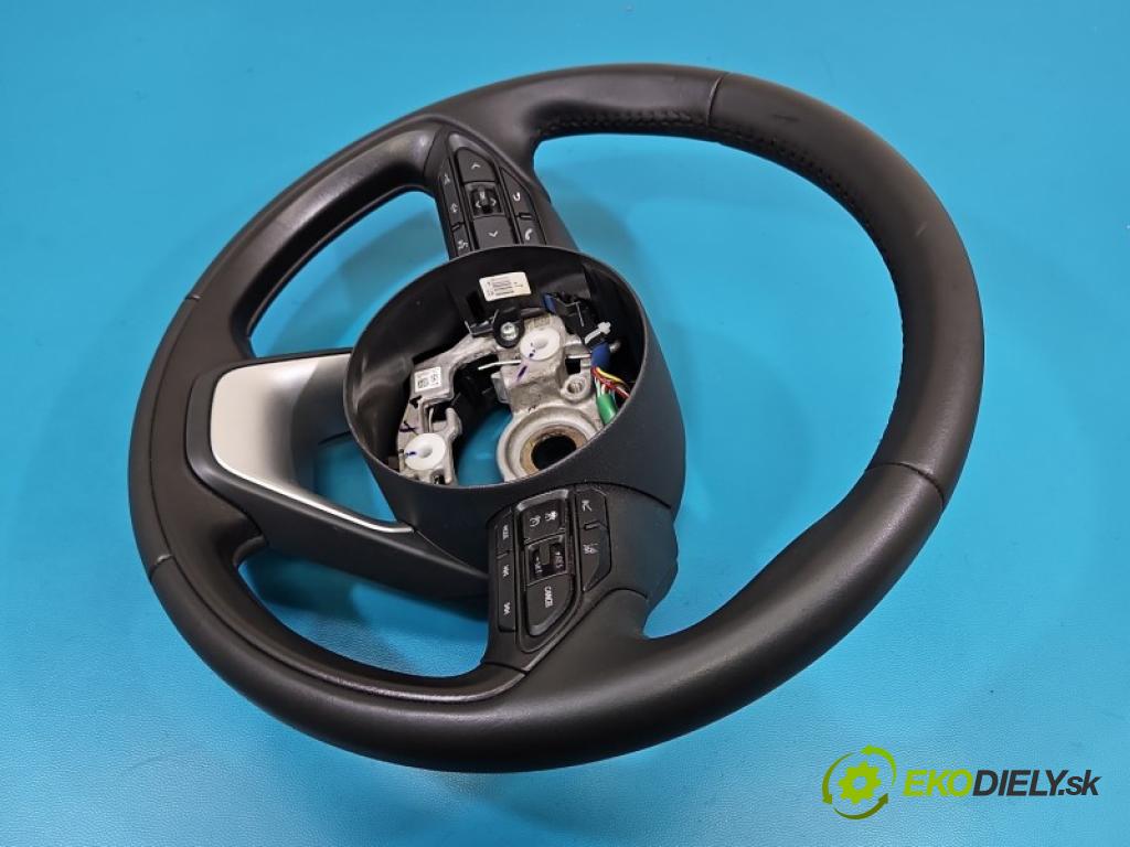 Toyota Yaris IV 2020- 1.5 12V 125 HP manual 92 kW 1490 cm3 5- volant  (Volant)
