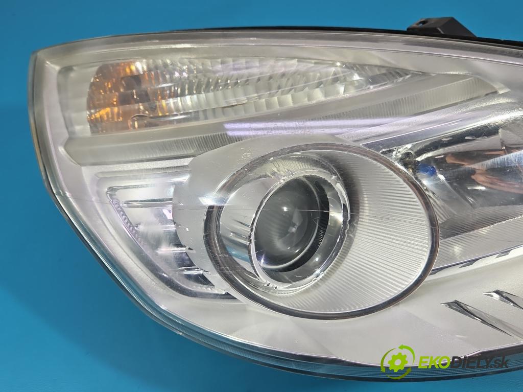 Renault Scenic II 2003-2009 1.9 dci 131 HP manual 96 kW 1870 cm3 5- Reflektor: pravý 164538-00RE (Svetlo predné pravé)