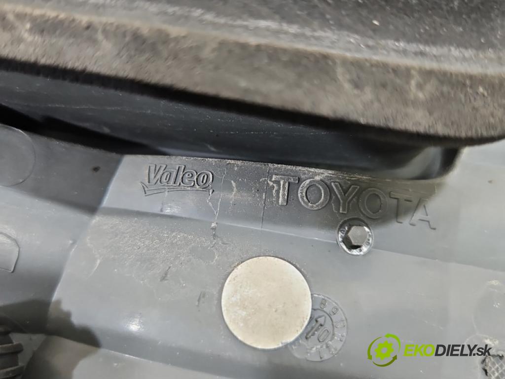 Toyota Avensis III T27 2009-2018 2.0 D4D 126 hp manual 93 kW 1998 cm3 5- světlo zadní pravé kufrových dveří