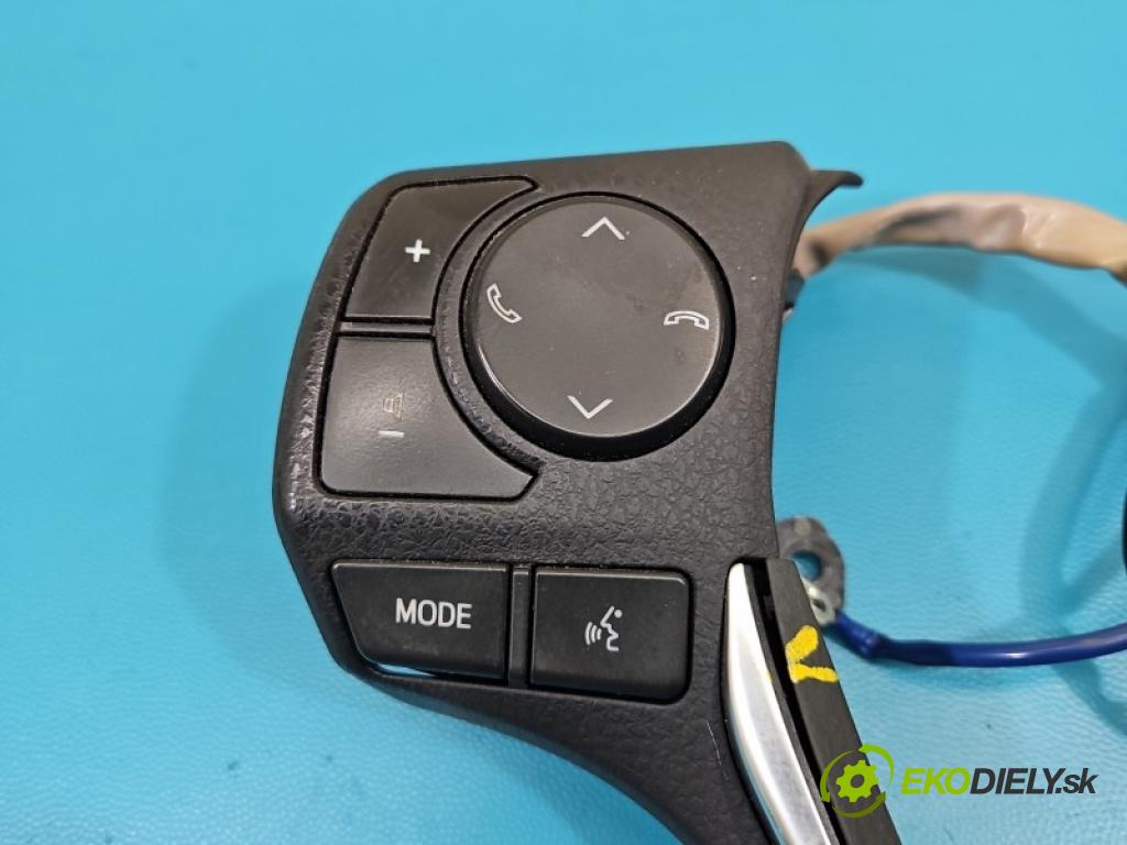 Toyota Auris II 2012-2018 1.6 16V 132 hp manual 97 kW 1598 cm3 5- Přepínač multifunkční: řízení: (Páčky pod volantem)