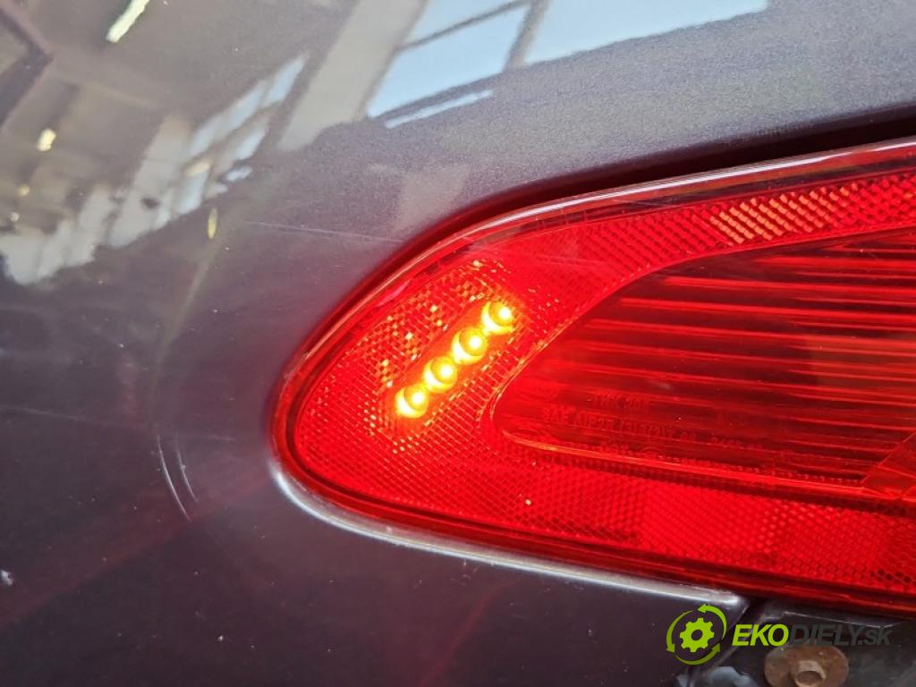 Jaguar XF I X250 2007-2015 2.7 TD V6 207 hp automatic 152 kW 2730 cm3 4- světlo zadní levé blatník: 8X2313405BD