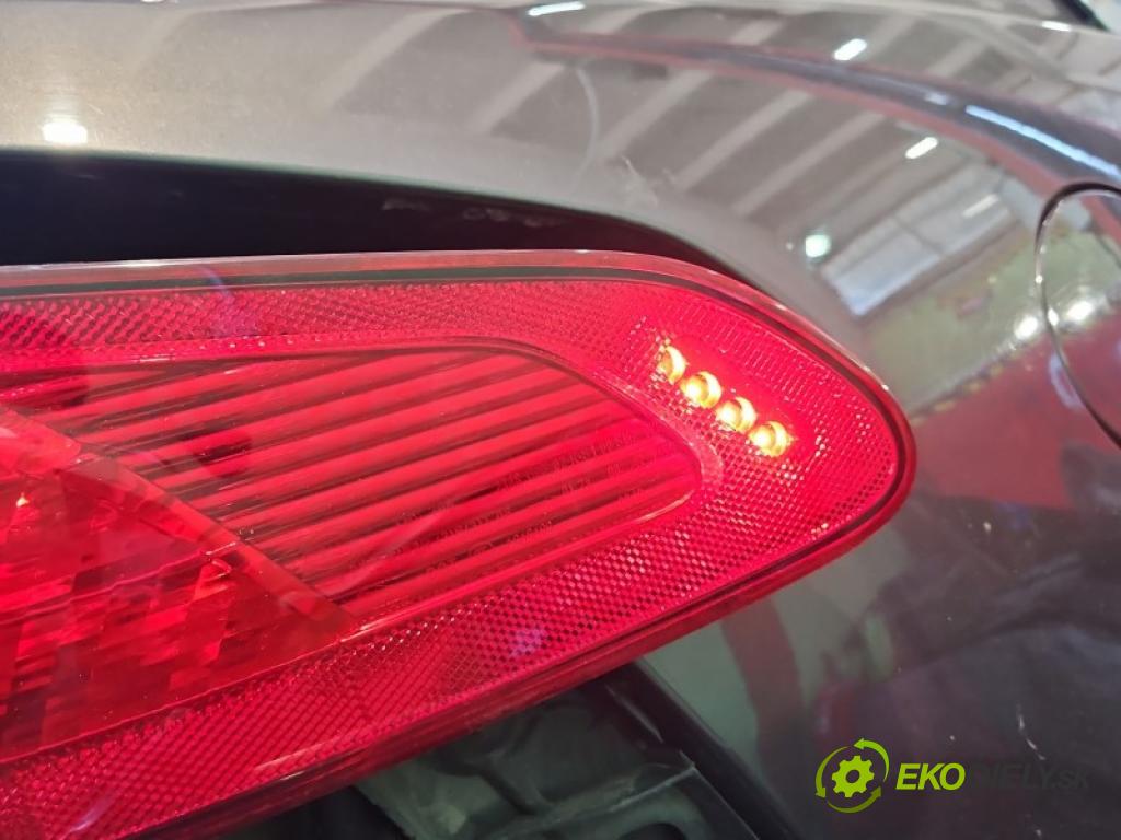 Jaguar XF I X250 2007-2015 2.7 TD V6 207 hp automatic 152 kW 2730 cm3 4- světlo zadní pravé blatník: 8X2313404BD