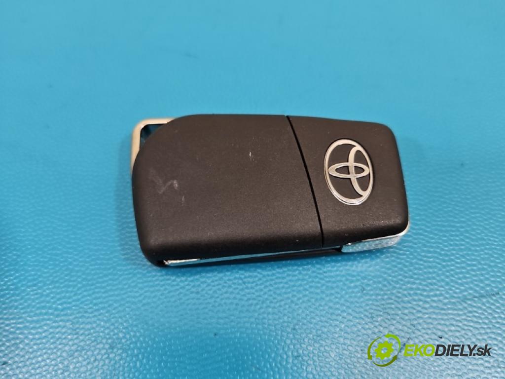 Toyota Auris II 2012-2018 1.6 16V 132  HP manual 97 kW 1598 cm3 5- dialkové klíč: