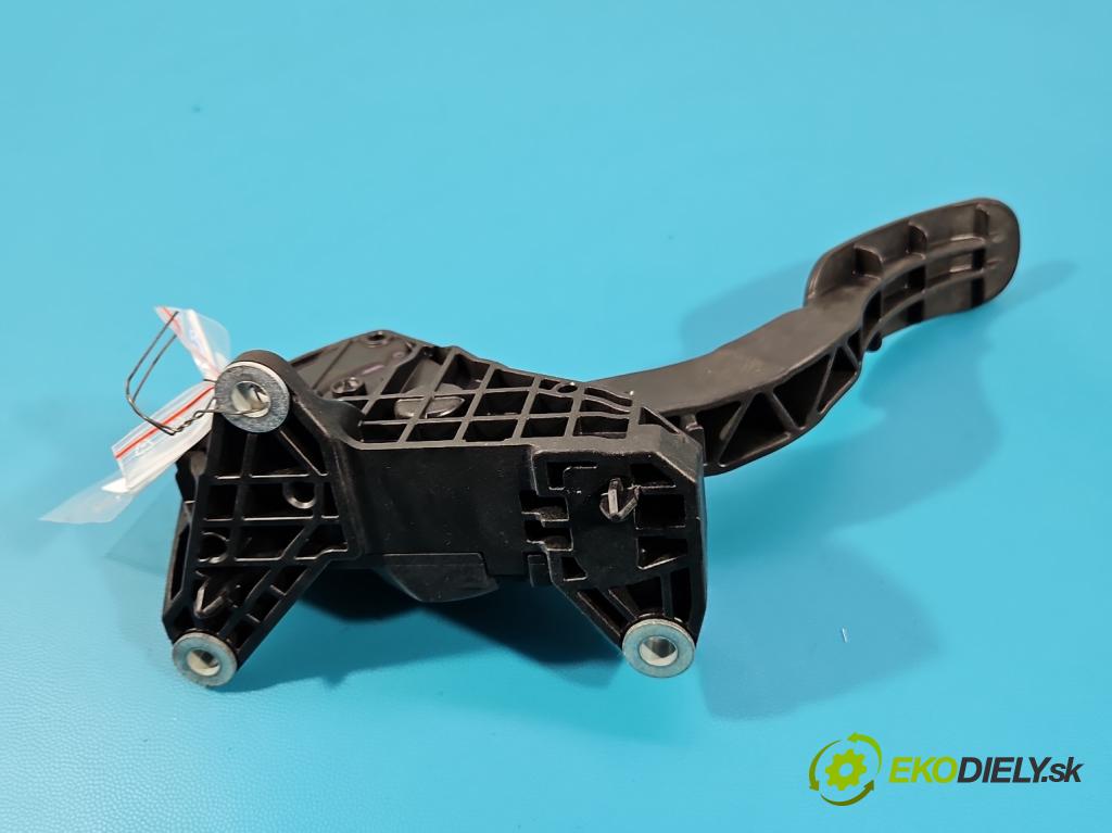 Toyota Yaris IV 2020- 1.5 12V 125 HP manual 92 kW 1490 cm3 5- pedal plyn potenciometr: 24152B2