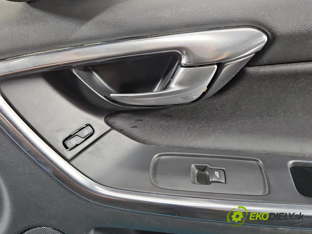 Volvo XC60 I 2008-2017 2.0d 163 HP manual 120 kW 1984 cm3 5- Čalounictví: dvere predné pravé 30766388