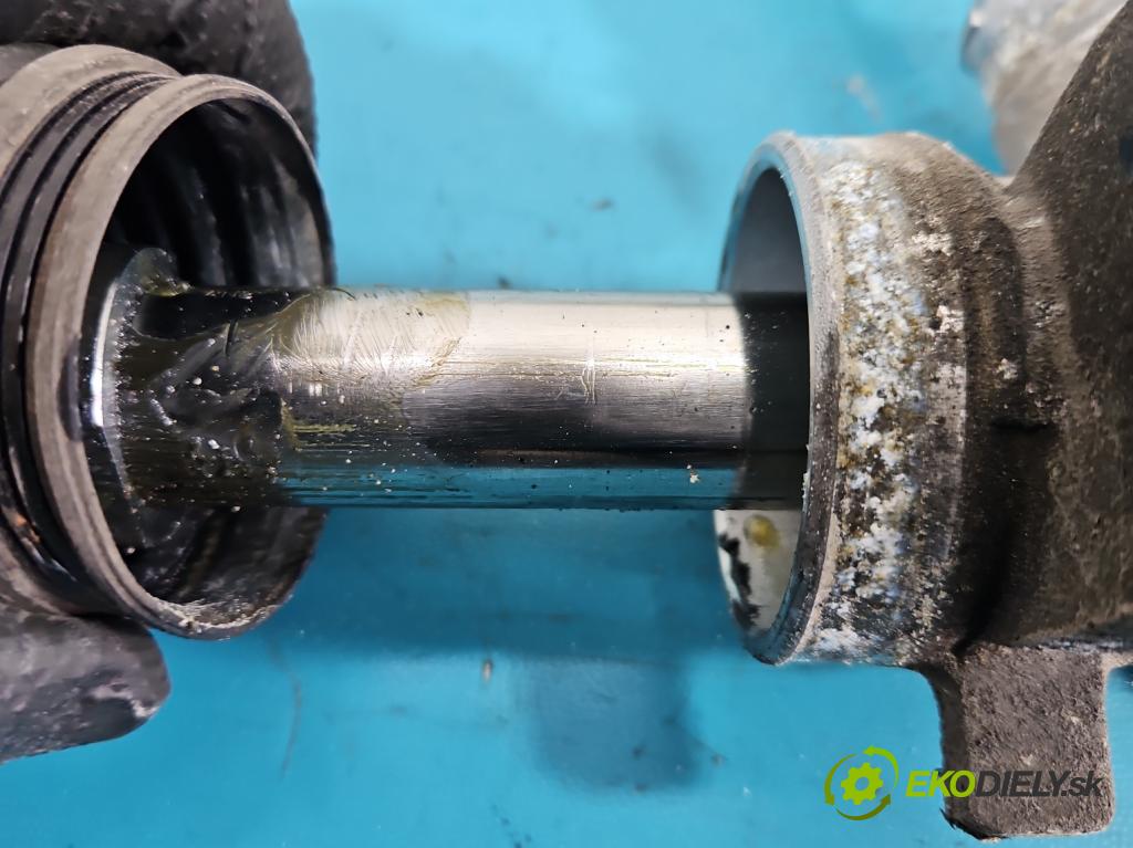 Toyota Auris II 2012-2018 1.6 16V 132  HP manual 97 kW 1598 cm3 5- Ozubené kolo: volant 45510-02320
