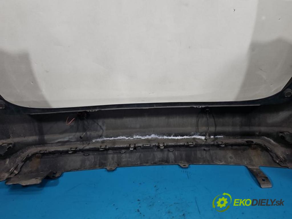 Toyota Auris II 2012-2018 1.6 16V 132  HP manual 97 kW 1598 cm3 5- nárazník zadné  (Kľučka dverí ostatné)