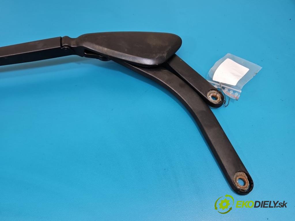 Renault Scenic II 2003-2009 2.0 16V 135 HP manual 99 kW 1998 cm3 5- rameno stieračov pravé 80010797