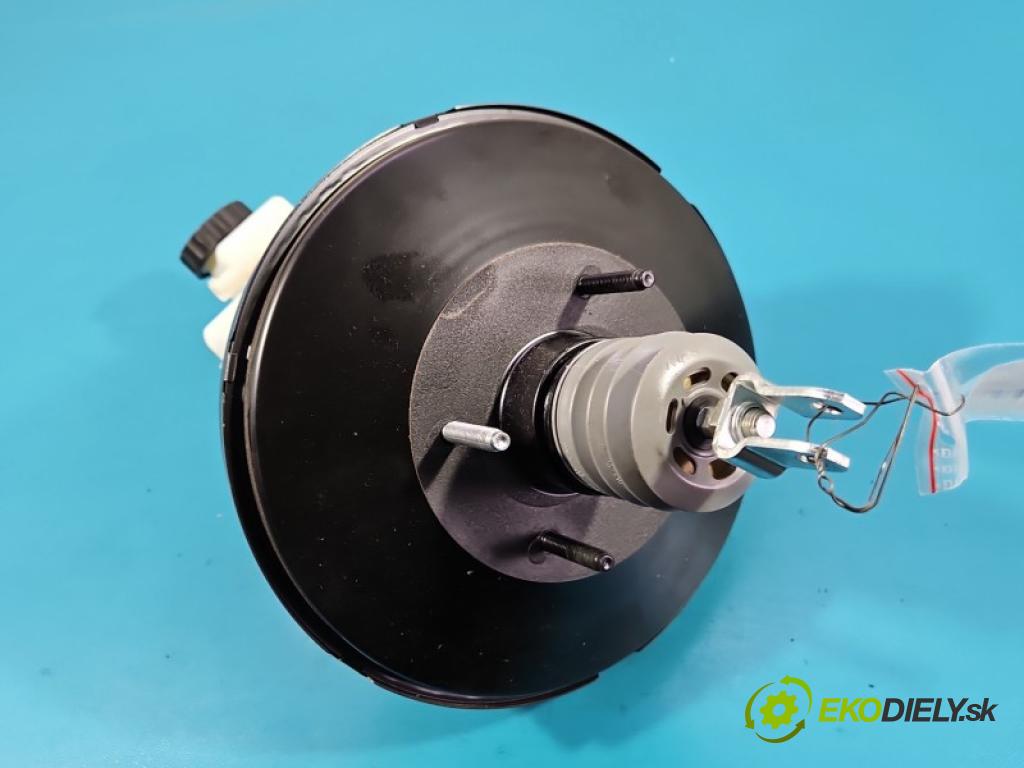 Toyota Yaris IV 2020- 1.5 12V 125 HP manual 92 kW 1490 cm3 5- servo brzdové 47200-K0030-C