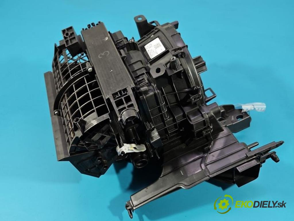 Toyota Yaris IV 2020- 1.5 12V 125 HP manual 92 kW 1490 cm3 5- obal 87010-K0090
