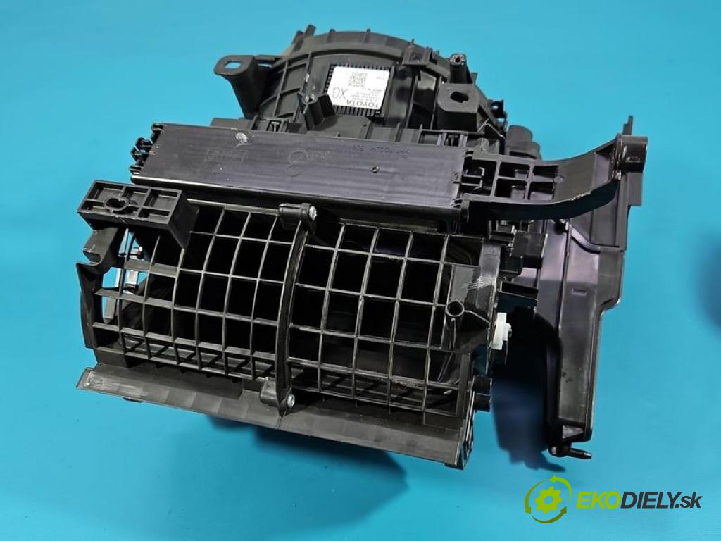 Toyota Yaris IV 2020- 1.5 12V 125 HP manual 92 kW 1490 cm3 5- obal 87010-K0090