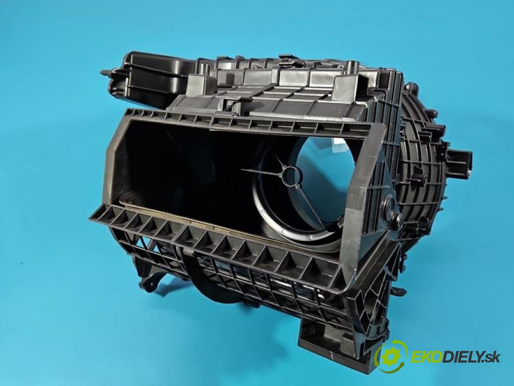 Toyota Yaris IV 2020- 1.5 12V 125 HP manual 92 kW 1490 cm3 5- obal 87010-K0090