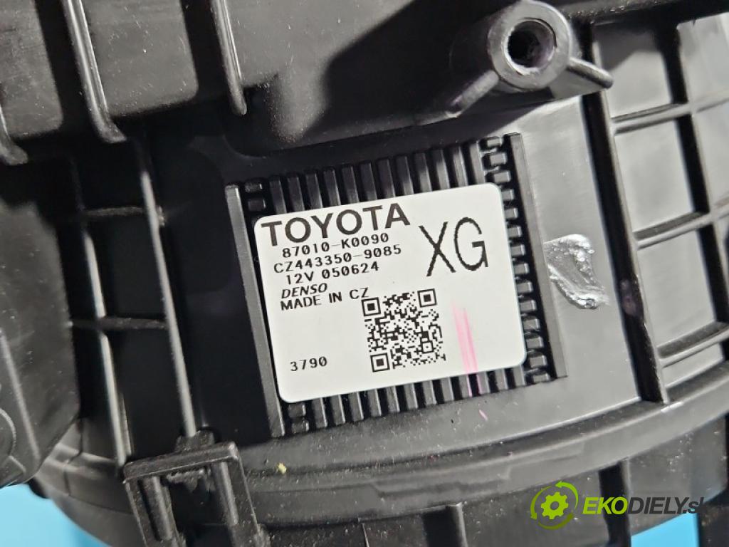 Toyota Yaris IV 2020- 1.5 12V 125 HP manual 92 kW 1490 cm3 5- obal 87010-K0090