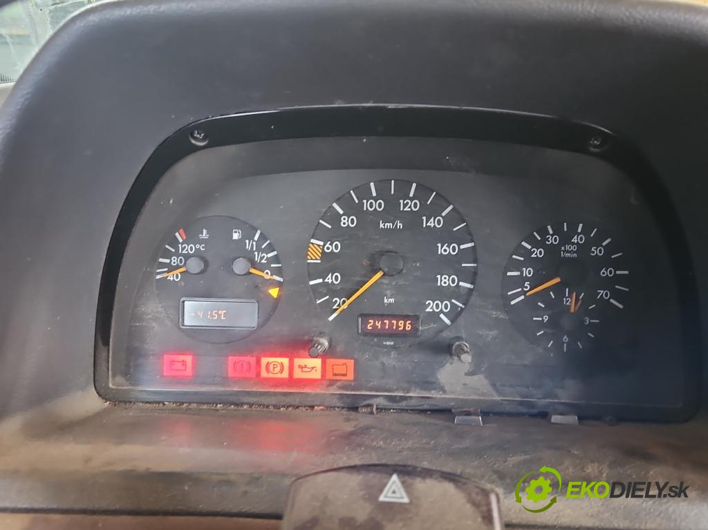 Mercedes Vito W638 1996-2003 2.3 TD 98 HP manual 72 kW 2299 cm3 5- prístrojovka/ budíky MB0005429601 (Prístrojová doska)