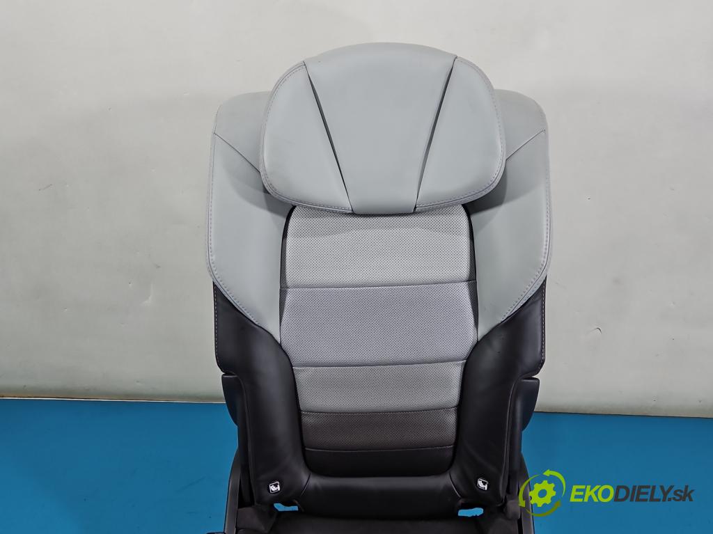 Renault Espace V 2014-2023 1.6 dci 160 hp automatic 118 kW 1598 cm3 5- Sedadlo zadní střední: II