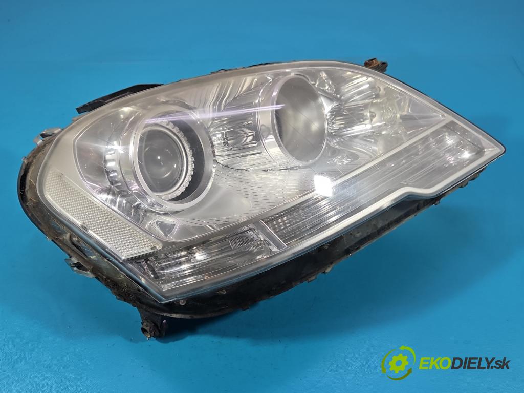 Mercedes ML W164 2005-2011 4.0 CDI 306KM automatic 225 kW 3996 cm3 5- Reflektor: pravý  (Svetlo predné pravé)