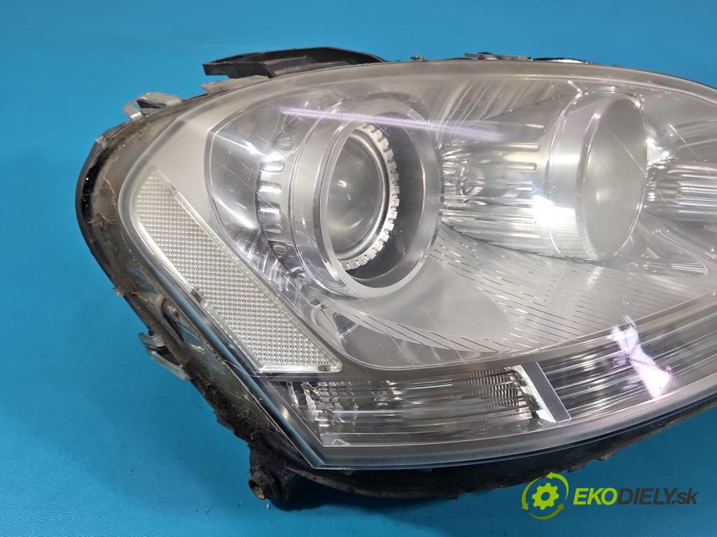 Mercedes ML W164 2005-2011 4.0 CDI 306KM automatic 225 kW 3996 cm3 5- Reflektor: pravý  (Svetlo predné pravé)