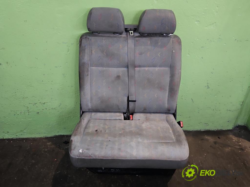 Vw Transporter T5 2003-2015 1.9 tdi 86 hp manual 63 kW 1896 cm3 5- Sedadlo pravý  (Sedadlo)