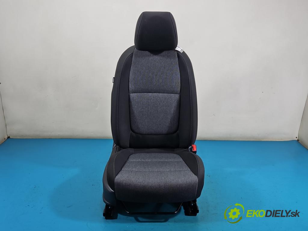 Kia Stonic 2017- 1.2 16V CVVT 84KM manual 61.8 kW 1197 cm3 5- Sedadlo pravý  (Sedadlo)