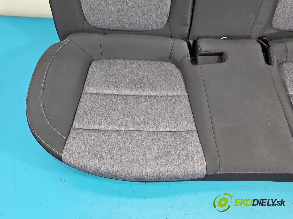Kia Stonic 2017- 1.2 16V CVVT 84KM manual 61.8 kW 1197 cm3 5- Pohovka: zadní  (Sedadlo)
