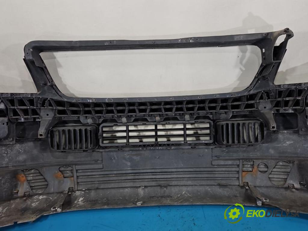 Vw Transporter T5 2003-2015 1.9 tdi 86 hp manual 63 kW 1896 cm3 5- nárazník přední  (Klika dveří ostatní)