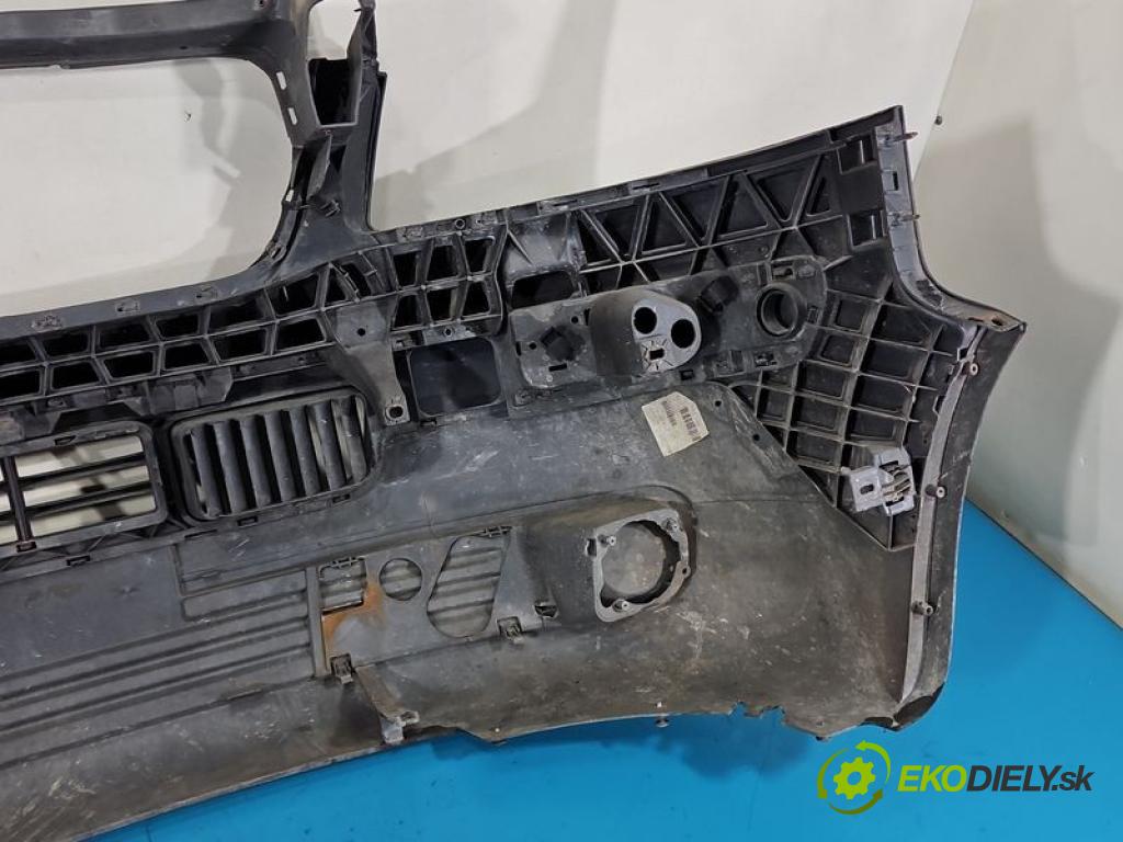 Vw Transporter T5 2003-2015 1.9 tdi 86 hp manual 63 kW 1896 cm3 5- nárazník přední  (Klika dveří ostatní)