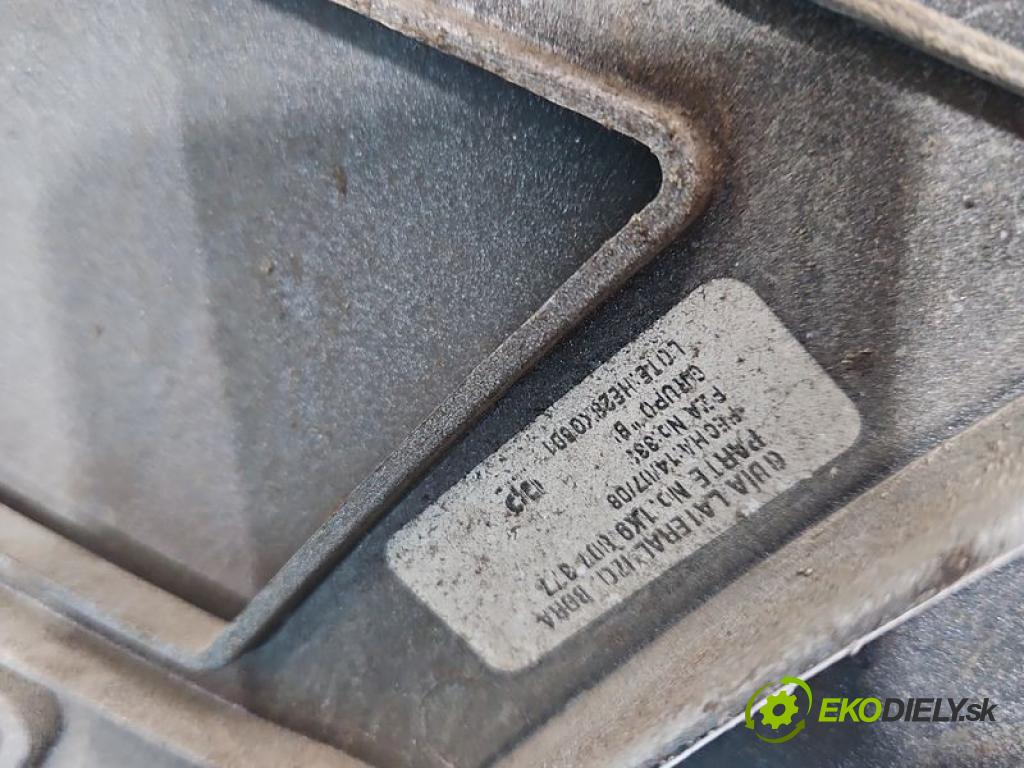 Vw Golf V 2003-2009 1.9 tdi 105 HP manual 77 kW 1896 cm3 5- nárazník zadné  (Kľučka dverí ostatné)