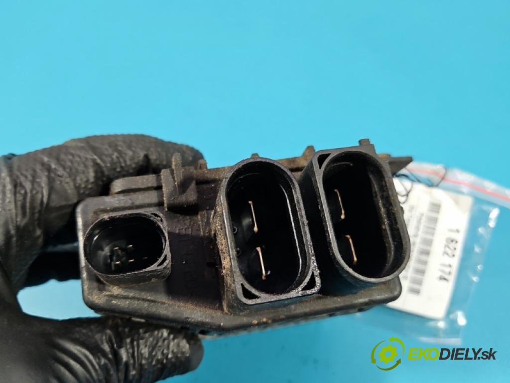 Vw Transporter T5 2003-2015 1.9 tdi 86 hp manual 63 kW 1896 cm3 5- relé ventilátoru: 3B0919506