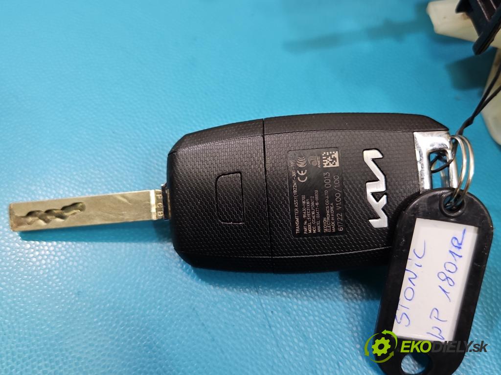 Kia Stonic 2017- 1.2 16V CVVT 84KM manual 61.8 kW 1197 cm3 5- klika přední levé  (Vnější přední levá klika dveří)