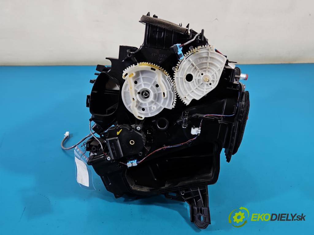 Toyota Auris II 2012-2018 1.6 16V 132 hp manual 97 kW 1598 cm3 5- radiátor 87050-05720 (Radiátor topení)