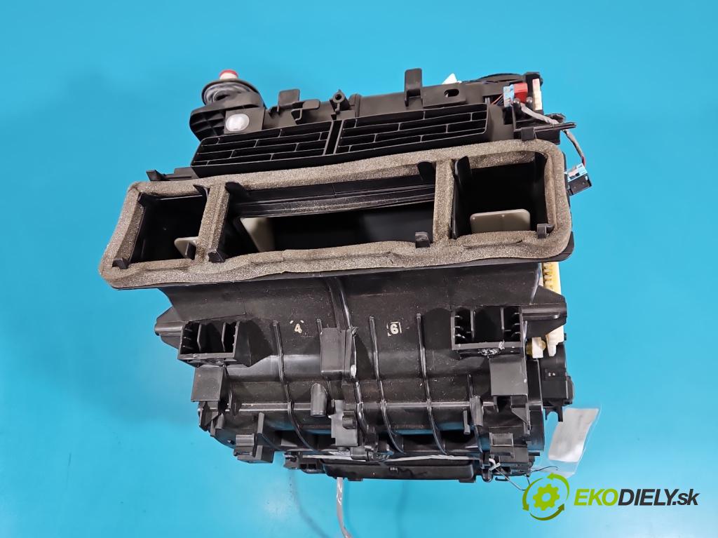 Toyota Auris II 2012-2018 1.6 16V 132 hp manual 97 kW 1598 cm3 5- radiátor 87050-05720 (Radiátor topení)
