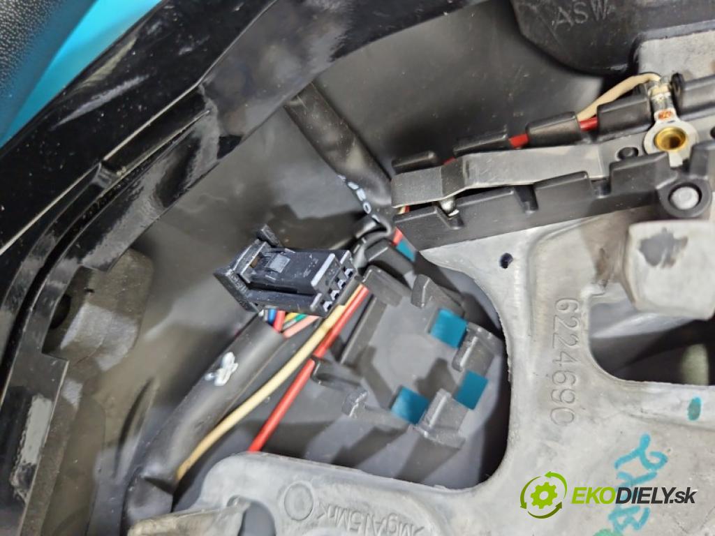 Renault Captur I 2013-2019 1.5 dci 90 HP manual 66 kW 1461 cm3 5- volant  (Volant)
