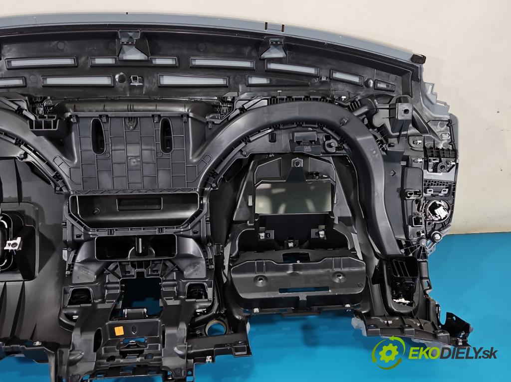 Renault Espace V 2014-2023 1.6 dci 160 hp automatic 118 kW 1598 cm3 5- kokpit,přistrojova deska