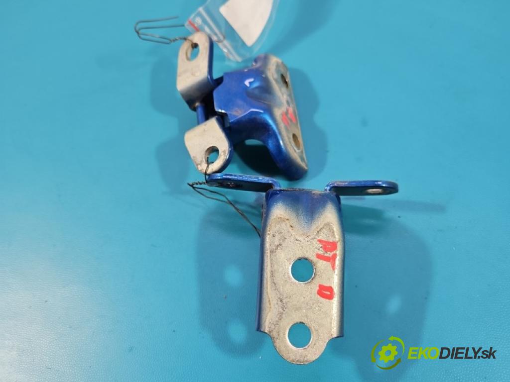 Kia Stonic 2017- 1.2 16V CVVT 84KM manual 61.8 kW 1197 cm3 5- Závěs: dveře zadní pravý