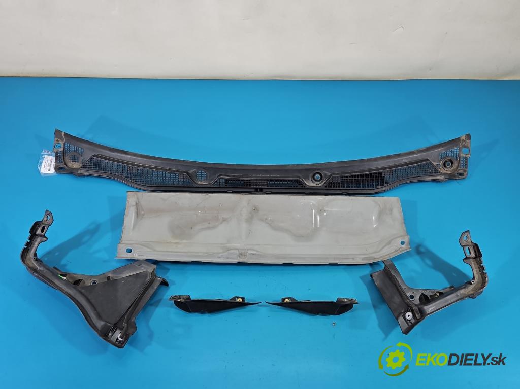 Renault Captur I 2013-2019 1.5 dci 90 HP manual 66 kW 1461 cm3 5- torpédo 668624075R (Torpédo (plast pod čelným sklom))