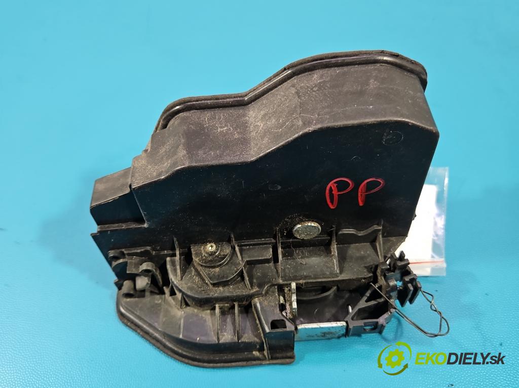 Bmw 4 F32/F33/F36 2013-2020 2.0 T 245KM automatic 180 kW 1997 cm3 4- zámek přední pravý 7229458